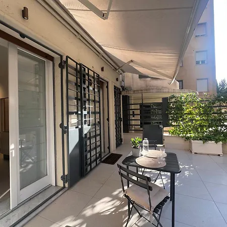 Couette-café Lungotevere Flaminio